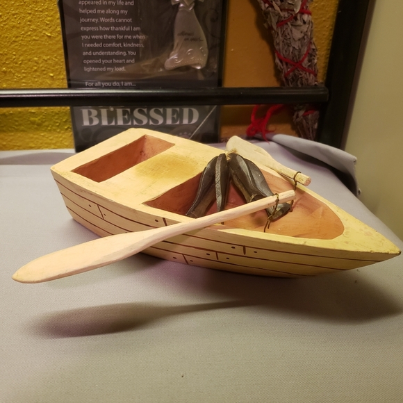 Vtg Handcarved Wood Rowboat/Oars/4 Fish Indonesia